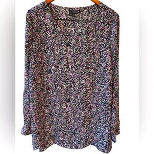 🩷🔥NWOT THE LIMITED Women's size XL Top with Colorful Dot Pattern. Like New!
